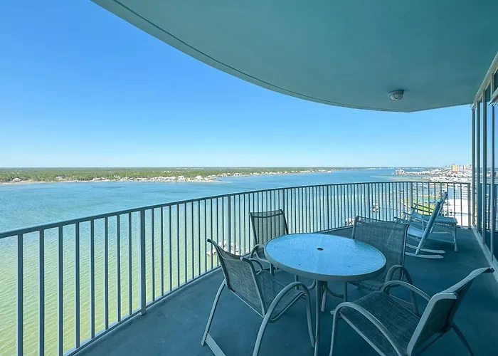 Lagoon Tower 1502 Holiday home