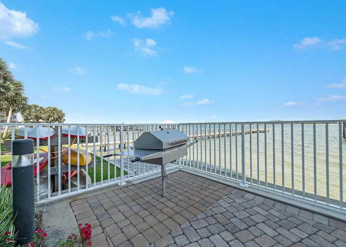 Lagoon Tower 1502 Holiday home *