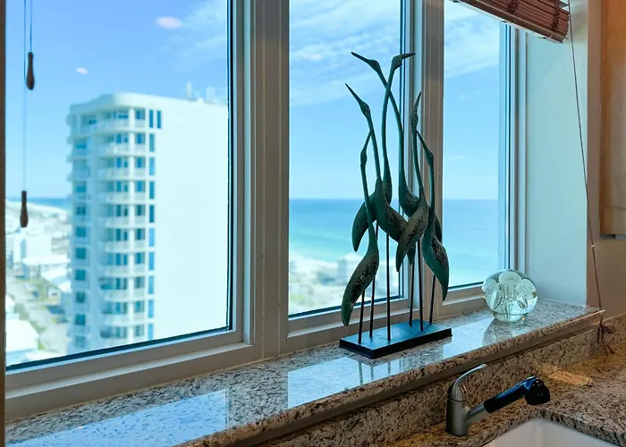 Lagoon Tower 1502